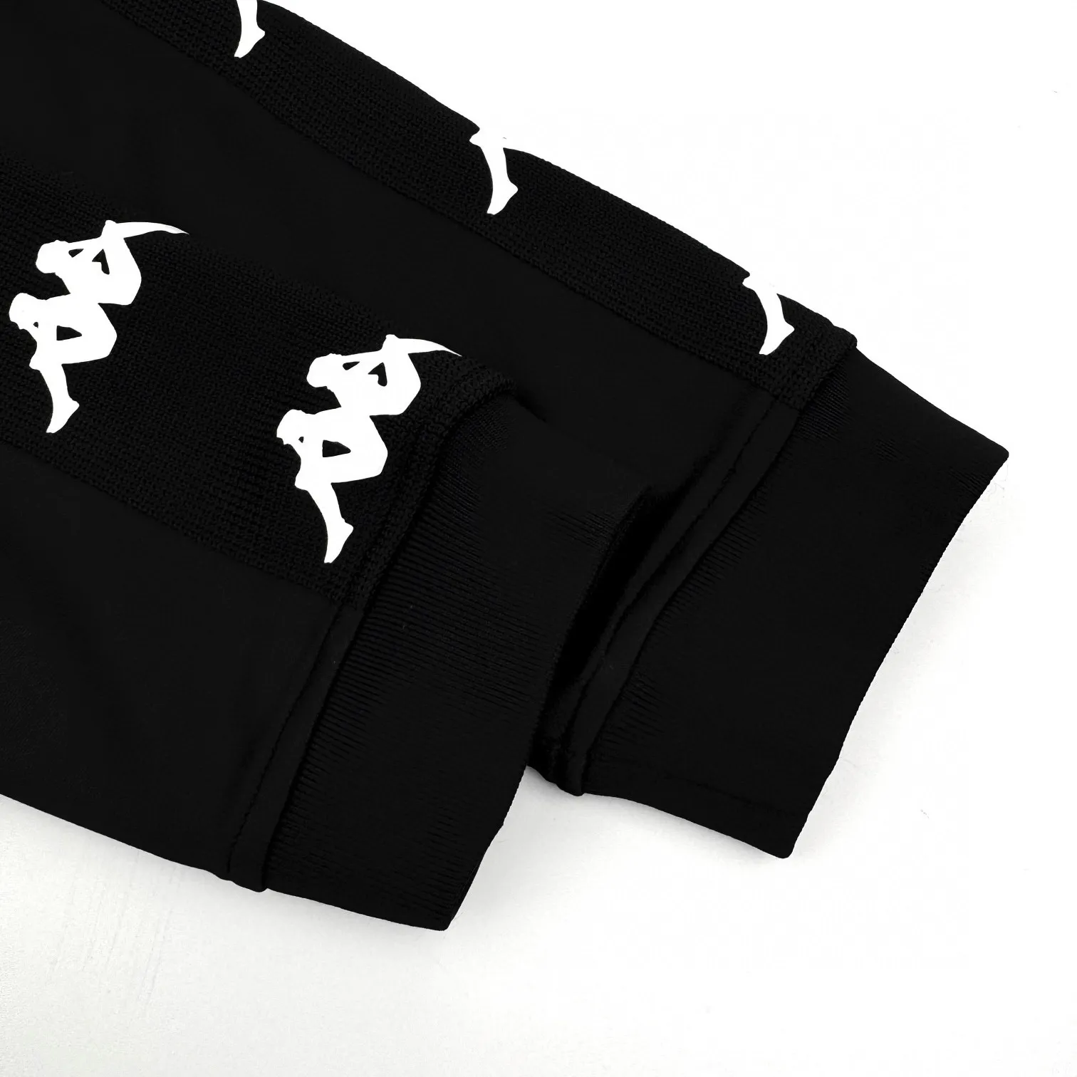【 】 Acne Kappa 7,000 ， Acne Studios Kappa Classic White Kappa 。 Acne Studios X Kappa 。 Acne Studios Kappa 。 。 。 Size:S-M-L-XL